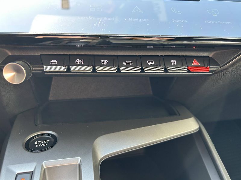 Peugeot 408 (2026) GT 240 e-DCS7 1,6 PureTech - fotka 23 z 26
