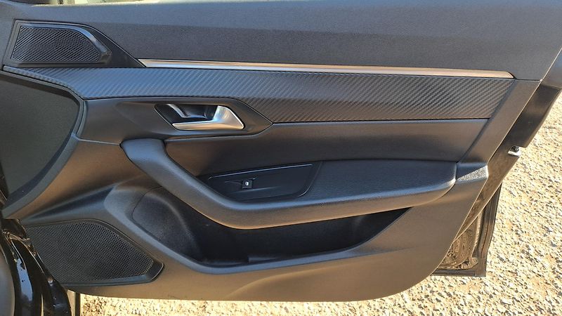 Peugeot 508 1.5 SW BlueHDi 130 S&S - fotka 8 z 27