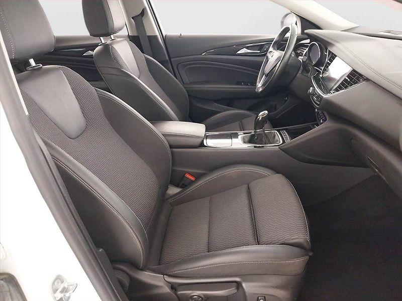 Opel Insignia (2018) 2.0 CDTI, 4X4, Serv.kniha - fotka 9 z 22
