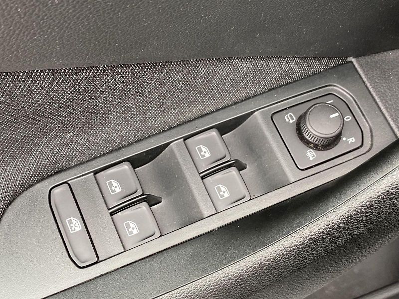 Škoda Scala (2025) 1.0 TSI DSG Top Selection - fotka 22 z 35