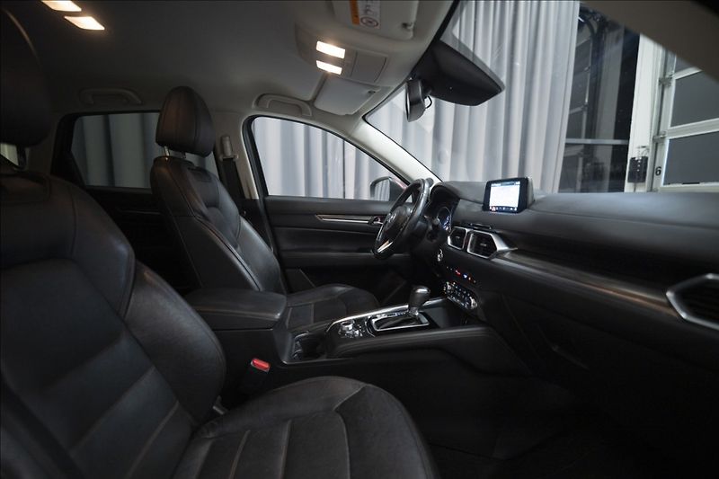 Mazda CX-5 2,5 SKYACTIV AWD AT NAVI TAŽNÉ - fotka 10 z 45