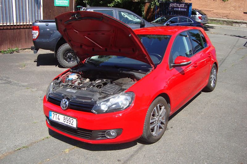 Volkswagen Golf (2011) VI,1.2TSi,ČR,Serv.Kn,114tis.km - fotka 17 z 75