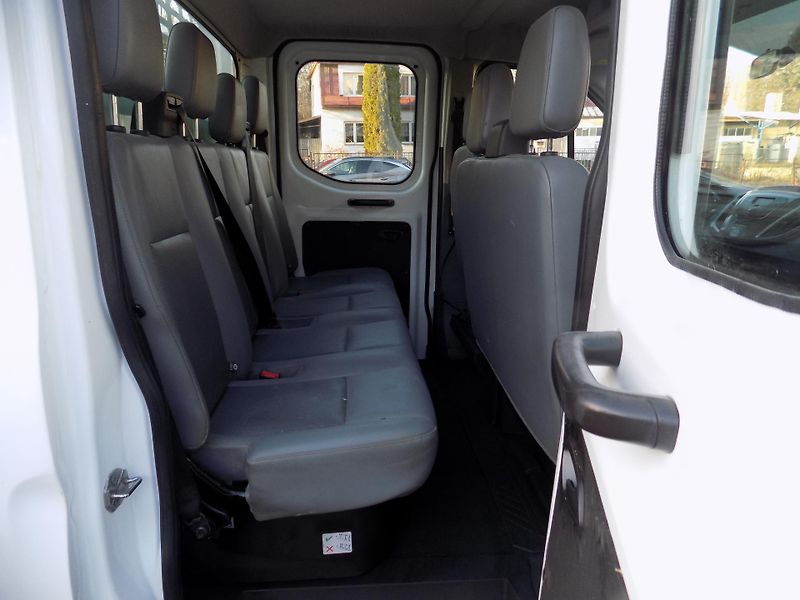 Ford Transit (2017) 2.0 96KW 7MÍST SKLÁPĚČ - fotka 35 z 47