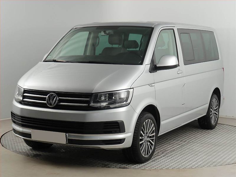 Volkswagen Caravelle (2016) Comfortline 2.0 TDI, 1Maj - fotka 2 z 21