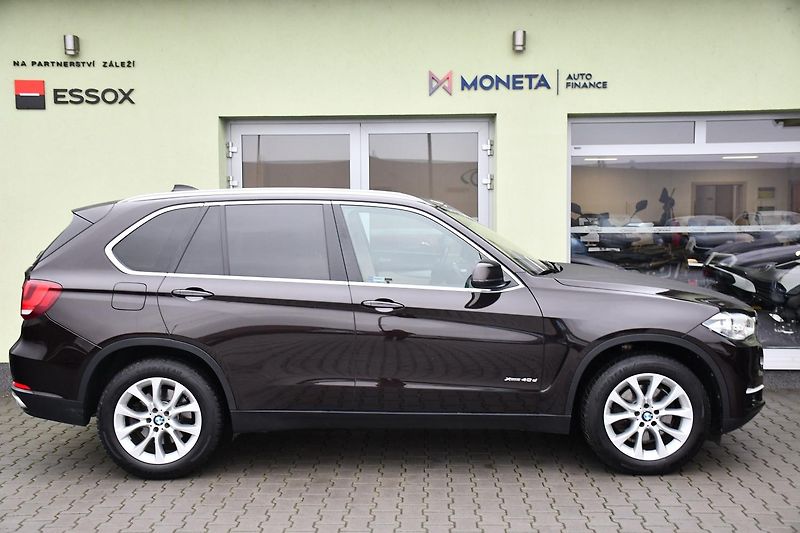 BMW X5 xDrive40d  K360°ACC ČR - fotka 12 z 38