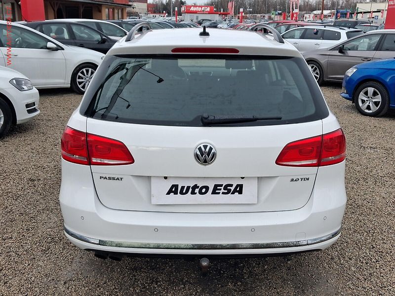 Volkswagen Passat (2012) 2.0TDI, DSG - fotka 5 z 23
