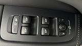 Volvo XC60 2.0 B4 AUT AWD Plus Dark - náhled 25