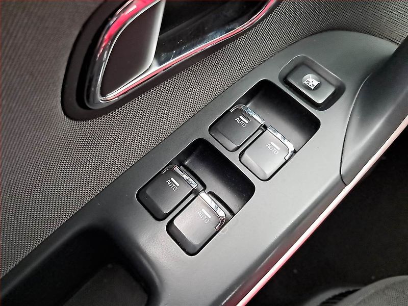 Kia Ceed (2017) 1.6 GDI, Serv.kniha, Tempomat - fotka 17 z 18