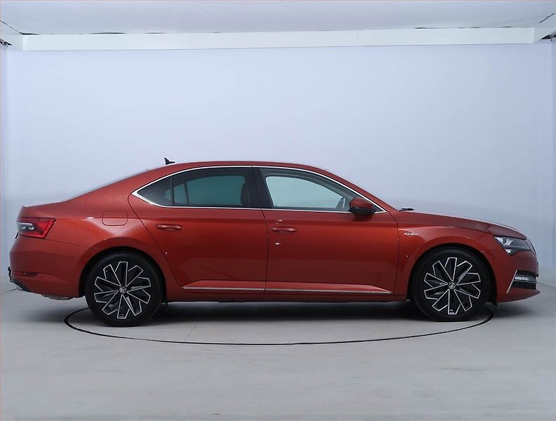 Škoda Superb (2021) Laurin&Klement 2.0 TSI - fotka 6 z 25