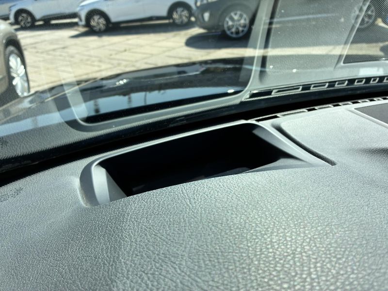 BMW Řada 3 320d 135kW xDrive - fotka 17 z 26