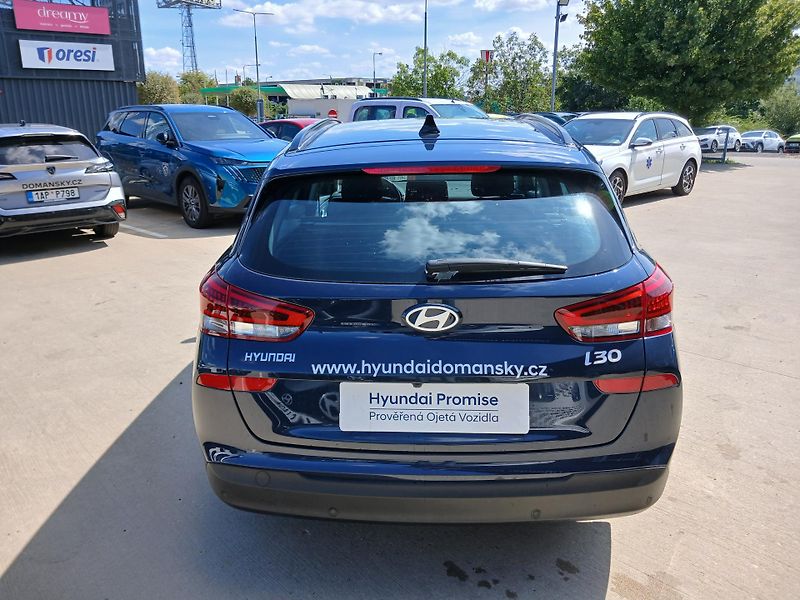 Hyundai i30 1,0 T-GDI DCT - fotka 6 z 18
