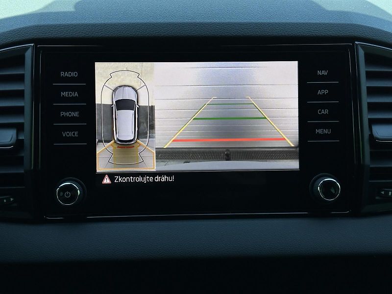 Škoda Karoq 2.0TDi 4x4 DSG 150PS Sportline - fotka 34 z 46