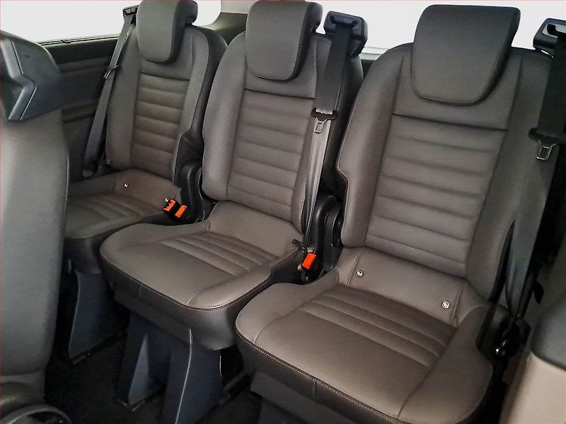 Ford Tourneo Custom (2021) Titanium 2.0 EcoBlue mHEV, ČR - fotka 14 z 21