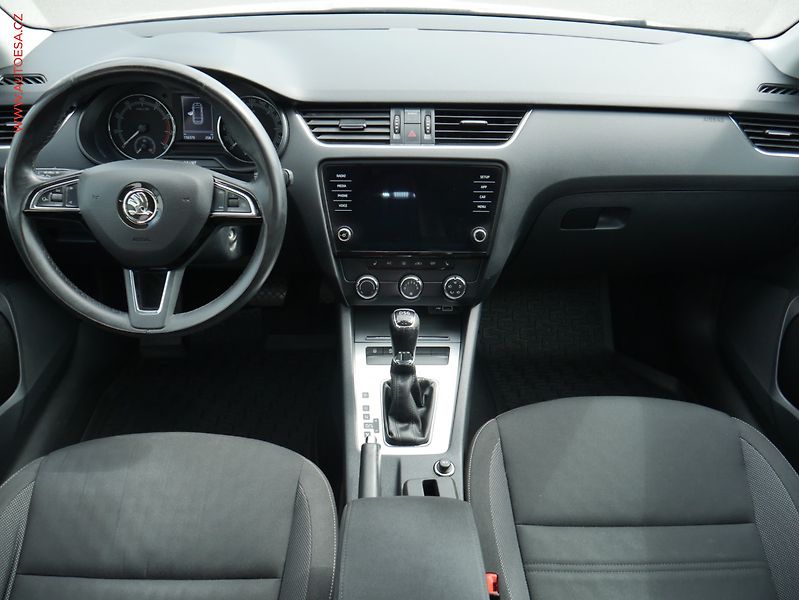 Škoda Octavia (2019) 1.5 TSi, 1.maj,ČR, Ambition - fotka 8 z 24