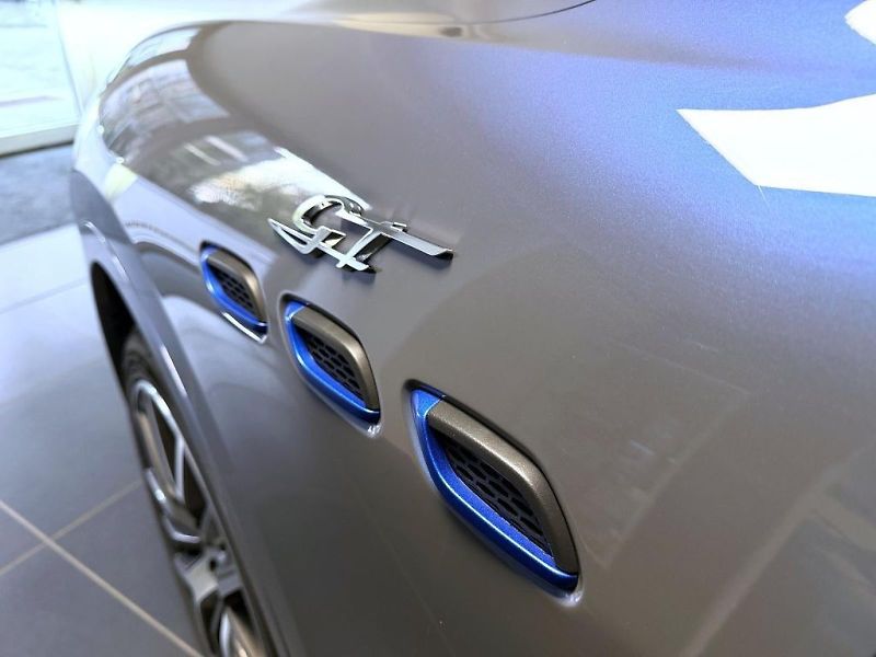Maserati Levante (2022) 2.0 T Hybrid Q4 (4x4) 330k AT8 - fotka 4 z 27