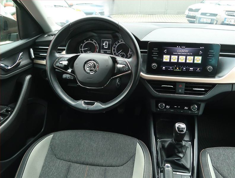 Škoda Kamiq (2020) Style 1.5 TSI - fotka 7 z 15