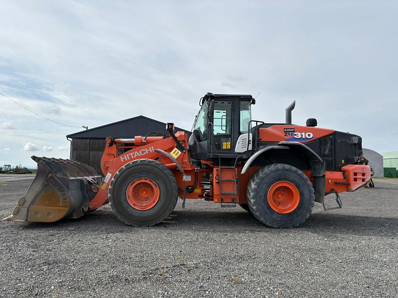 Hitachi (2017) Hitachi ZW310-6 - fotka 7 z 17