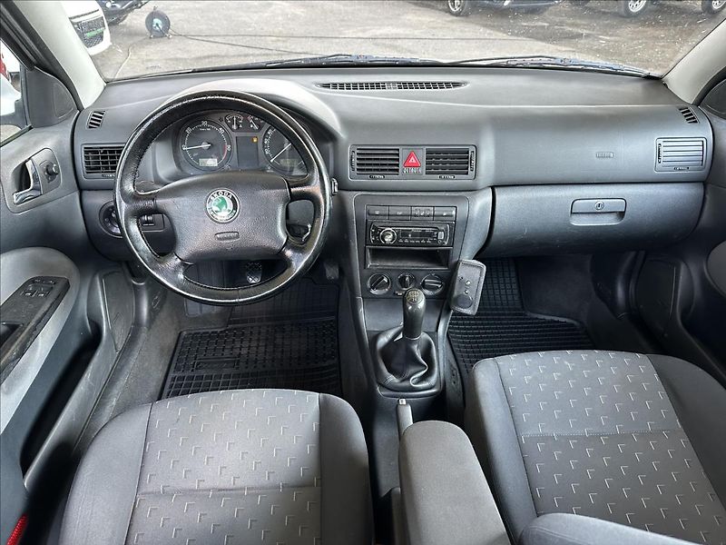 Škoda Octavia 1,9 TDI Elegance - fotka 13 z 17