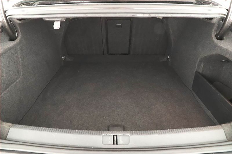 Volkswagen Passat CC (2009) 2.0 TDI, Xenony, Tempomat - fotka 10 z 17