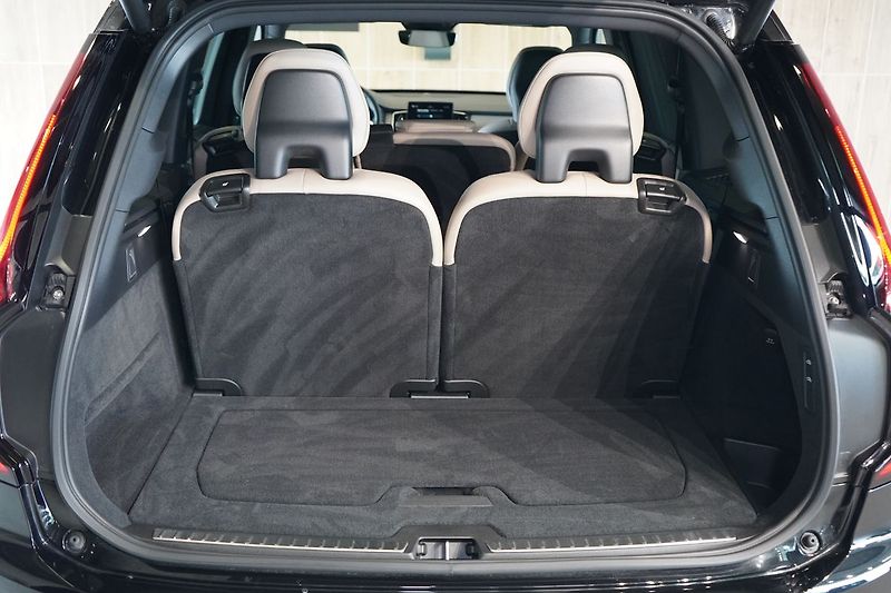 Volvo XC90 B5 PLUS Bright, Vzduch, 360° - fotka 15 z 50