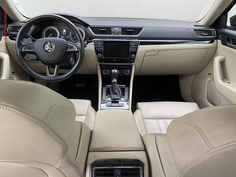 Škoda Superb (2016) 2.0TDi, L&K, DSG, panor - fotka 8 z 20