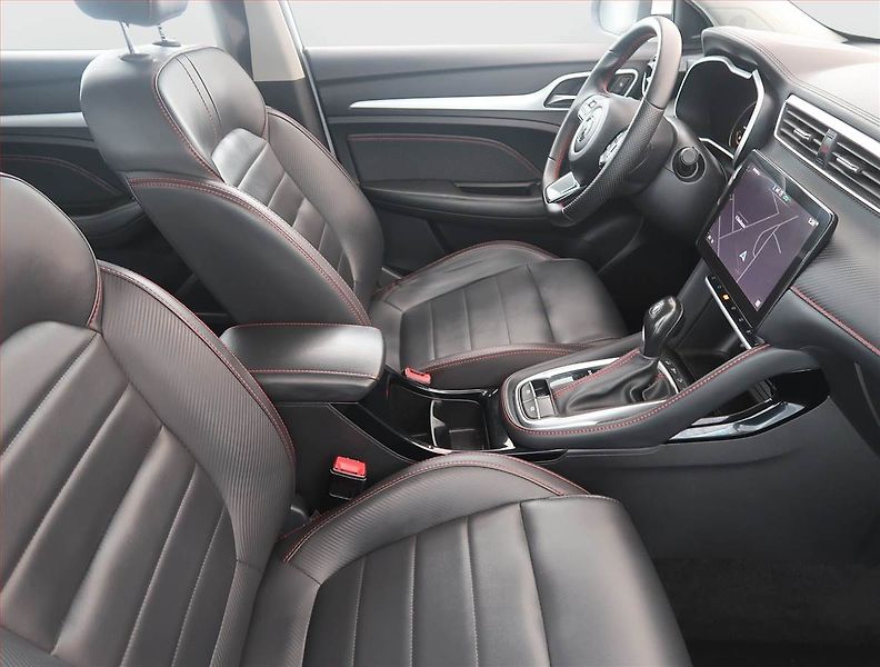 MG ZS (2022) Elegance 1.0 Turbo, Automat - fotka 9 z 18