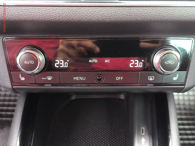 Škoda Scala (2020) 1.5 TSi, 2.maj,ČR, Style, - fotka 17 z 24