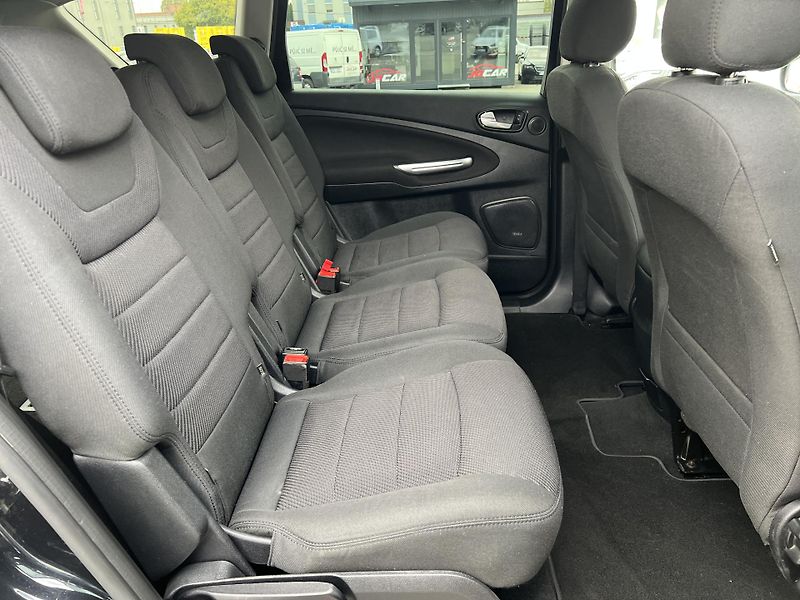 Ford S-MAX 2.0TDCi 7MÍST TAŽNÉ KLIMA ALU - fotka 34 z 46