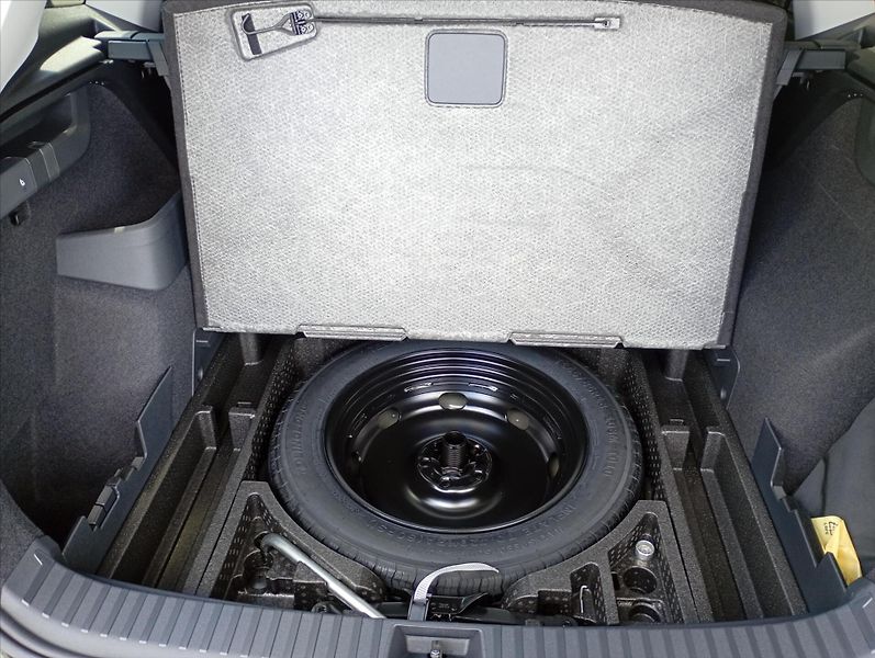 Volkswagen Tayron (2025) 1,5 eTSI 110 kW mHEV  People - fotka 11 z 17