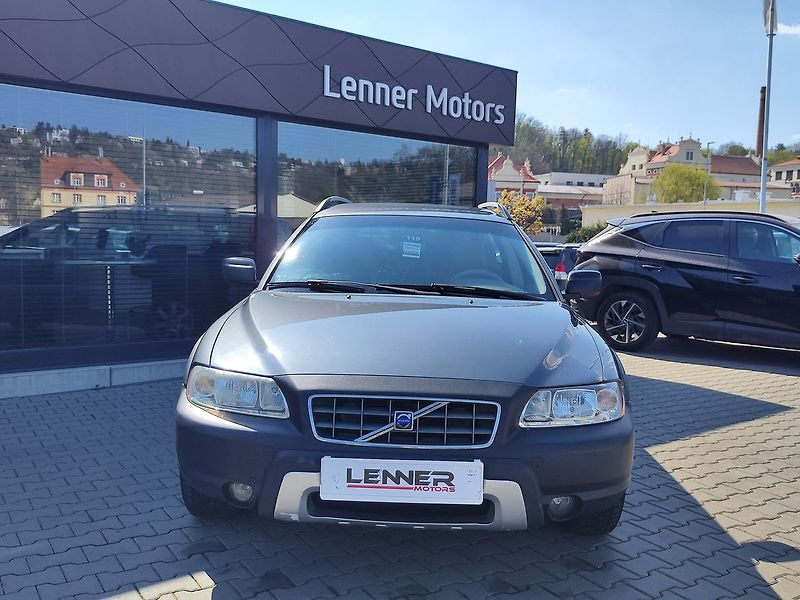 Volvo XC70 D5 2.4/120kW - fotka 2 z 26