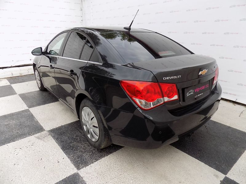 Chevrolet Cruze (2011) 2.0 VCDi/Klima/Kůže/NAVI/ - fotka 3 z 32