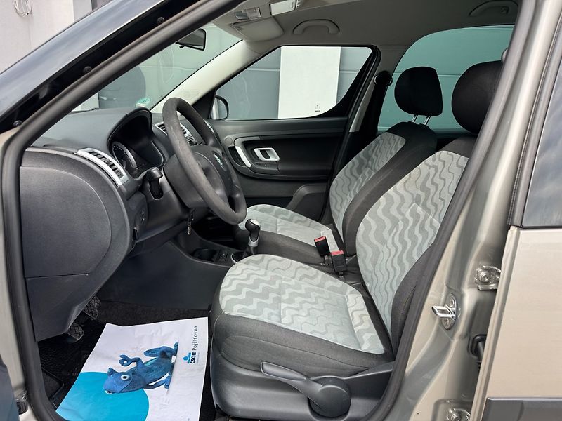 Škoda Roomster (2008) 1.4TDi - fotka 9 z 33