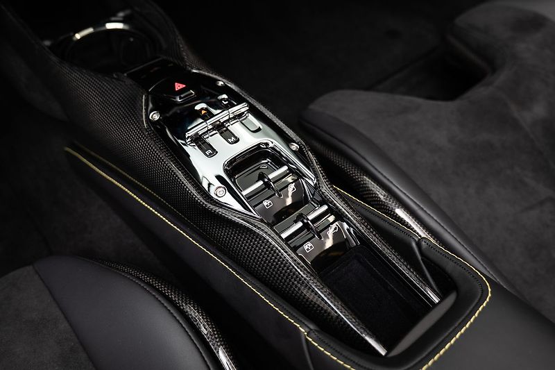 Ferrari SF90 Spider/LIFT/LEDS/360/Karbon - fotka 15 z 21