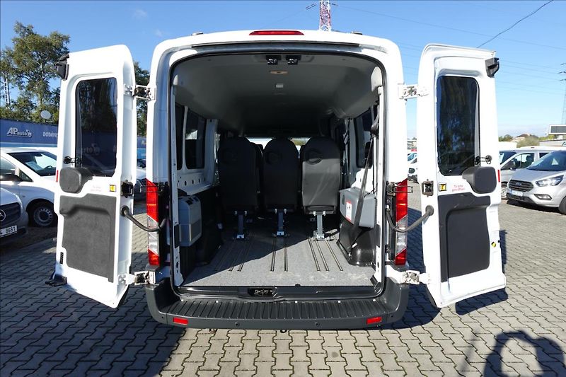 Ford Transit 2,0 TDCI  L3H2 8MÍST BUS KLIMA - fotka 10 z 31