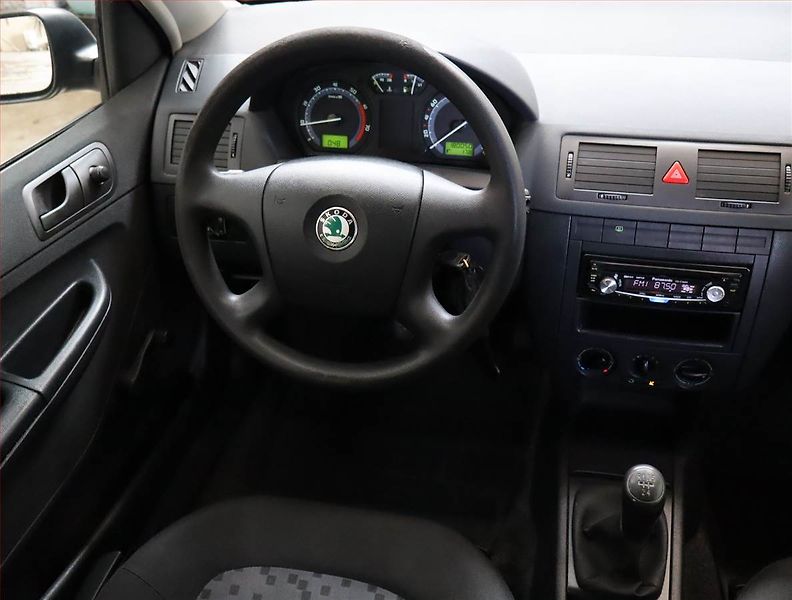 Škoda Fabia (2007) 1.2 12V, nová STK, Tažné - fotka 7 z 15
