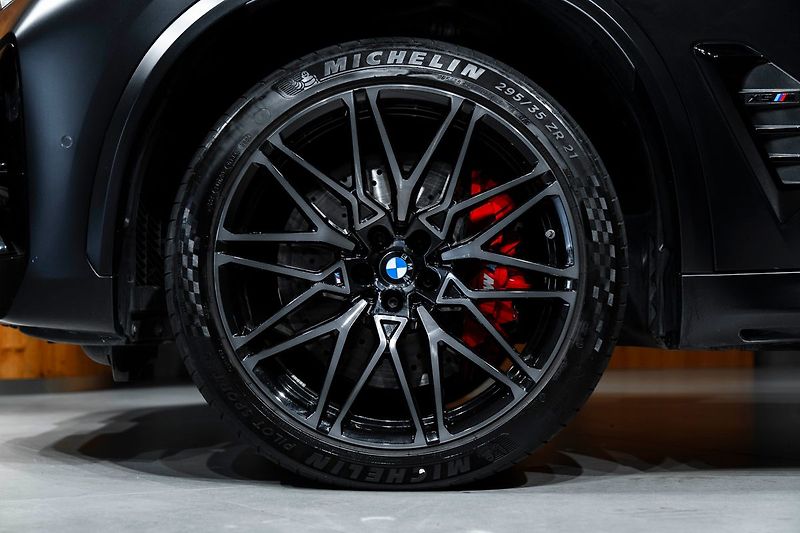 BMW X5 - fotka 5 z 27