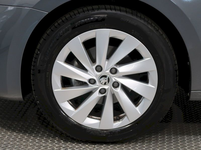 Škoda Octavia (2024) SELECTION 2.0TDI 110KW DSG LED - fotka 12 z 43