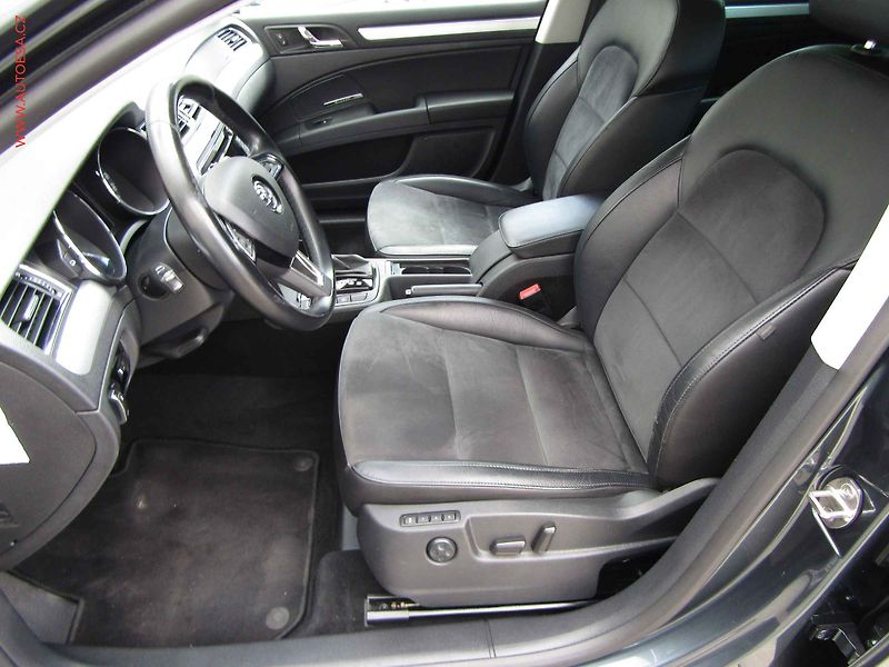 Škoda Superb (2014) 2.0 TDi, ČR, Elegance, DSG - fotka 9 z 21