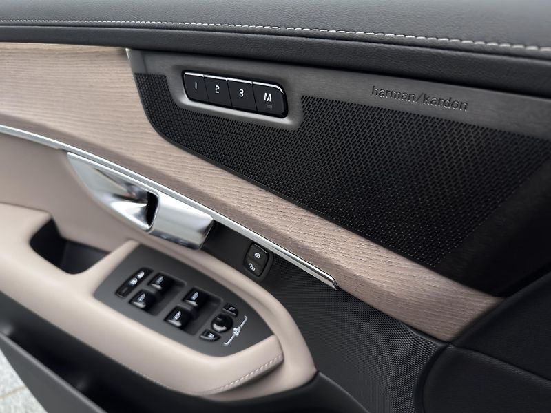 Volvo XC90 (2026) T8 AWD Plug-in BRIGHT PLUS 7m - fotka 22 z 27