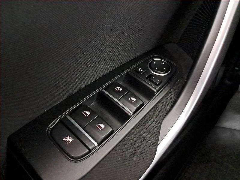 Kia Ceed (2021) 1.5 T-GDI, Automat, Serv.kniha - fotka 16 z 18