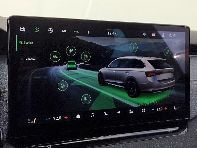 Škoda Octavia (2025) Combi top Selection 1,5 Tsi 11 - fotka 13 z 42
