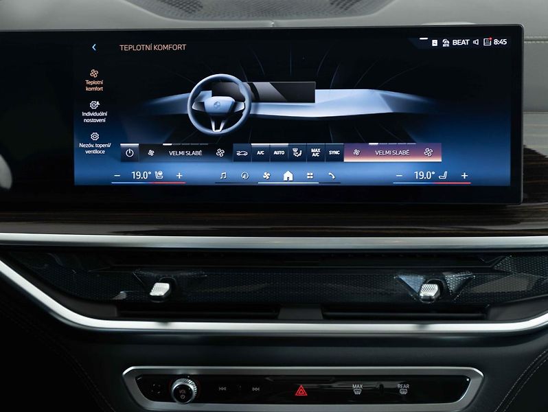 BMW X6 xDrive40i - fotka 14 z 24