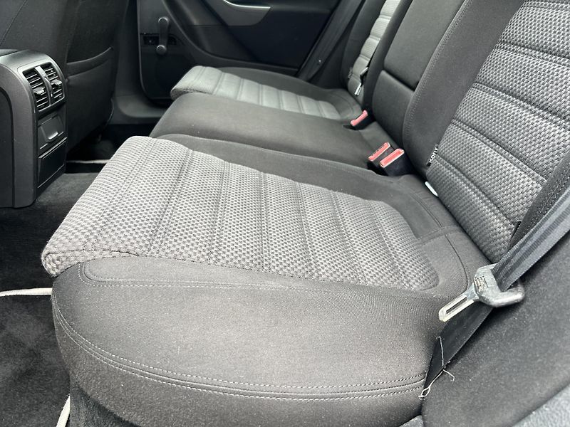Volkswagen Passat Variant 2.0TDi 125kw DSG ALU - fotka 23 z 41