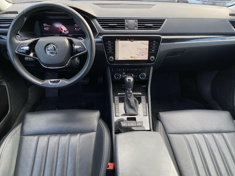 Škoda Superb (2023) Combi 2.0 TDI 4x4 DSG L&K - fotka 5 z 41
