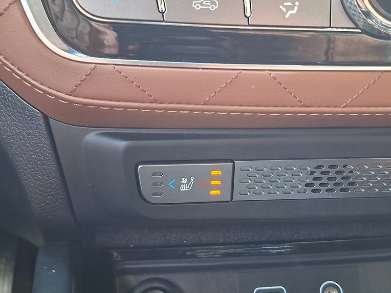 SsangYong Rexton (2018) 2.2D 133kW 4WD AT -NAVI-T.ZAŘ. - fotka 15 z 45