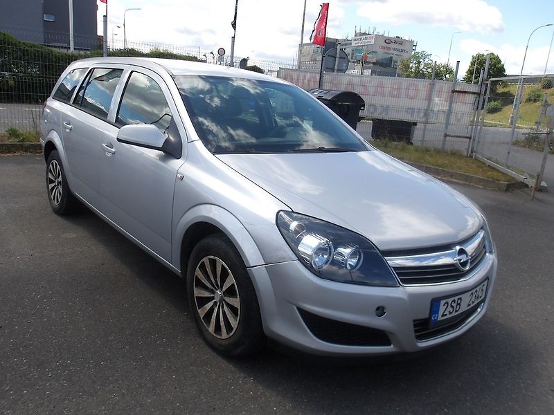 Opel Astra 1,6 16V STK 07/2028! - fotka 3 z 26