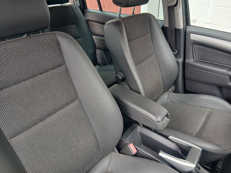 Opel Zafira 1.7 CDTi - fotka 19 z 34