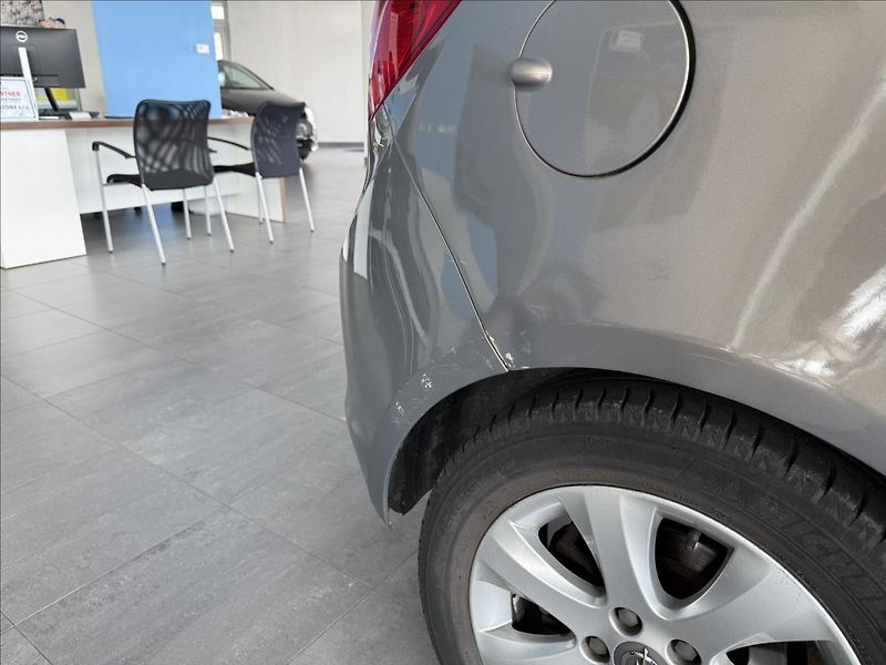 Opel Meriva 1,4   74kW,2.MAJITEL - fotka 28 z 28
