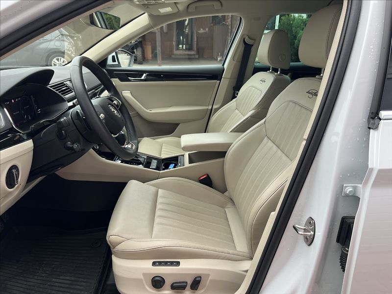 Škoda Superb 2,0 TDI 200HP L&K DSG 4X4 - fotka 9 z 40
