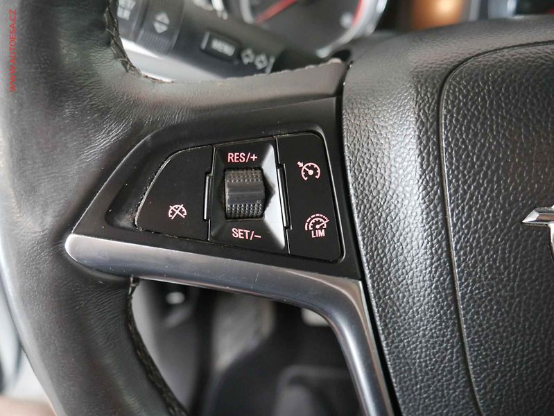 Opel Mokka (2015) 1.7 CDTI, ČR, autoAC - fotka 12 z 16